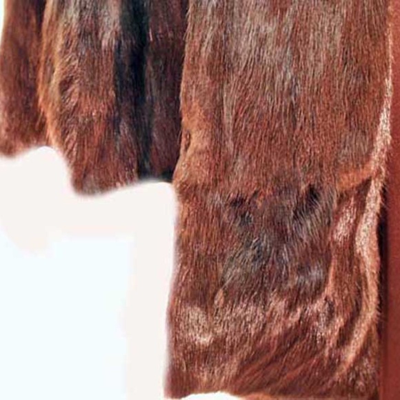 RUSSIAN SQUIRREL CAPE, 1964, EXCELLENT CONDITION, DARK BROWN, ONE SIZE FITS MOST - Picture 2 of 5